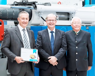 consegna pressa KraussMaffei a Wirthwein
