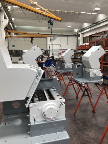 CMG lavoro fabbrica