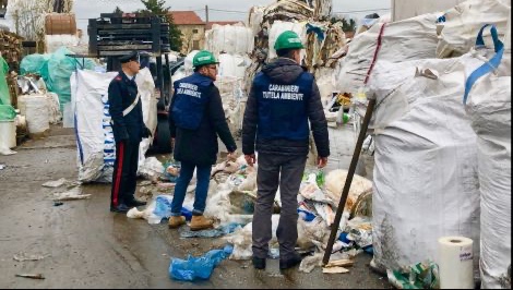 carabinieri sequestro rifiuti