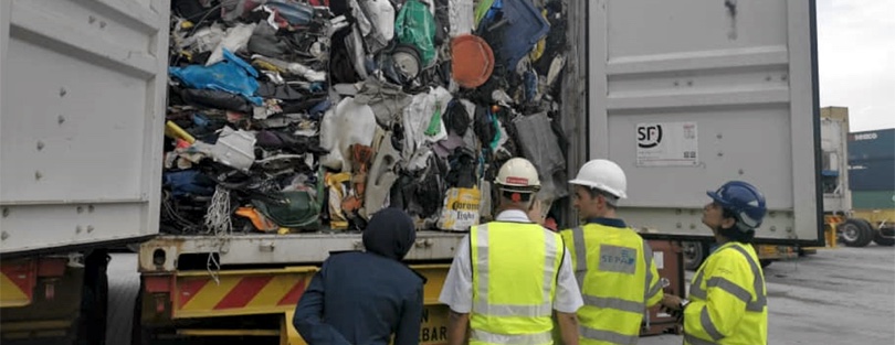 ispezione container rifiuti