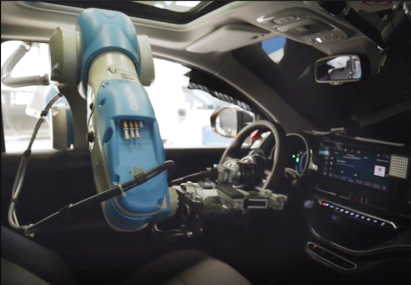 Comau robot auto