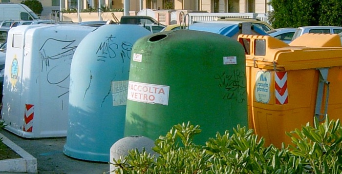 contenitori rifiuti